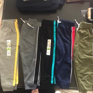 5 pairs of 24 month sweat pants .